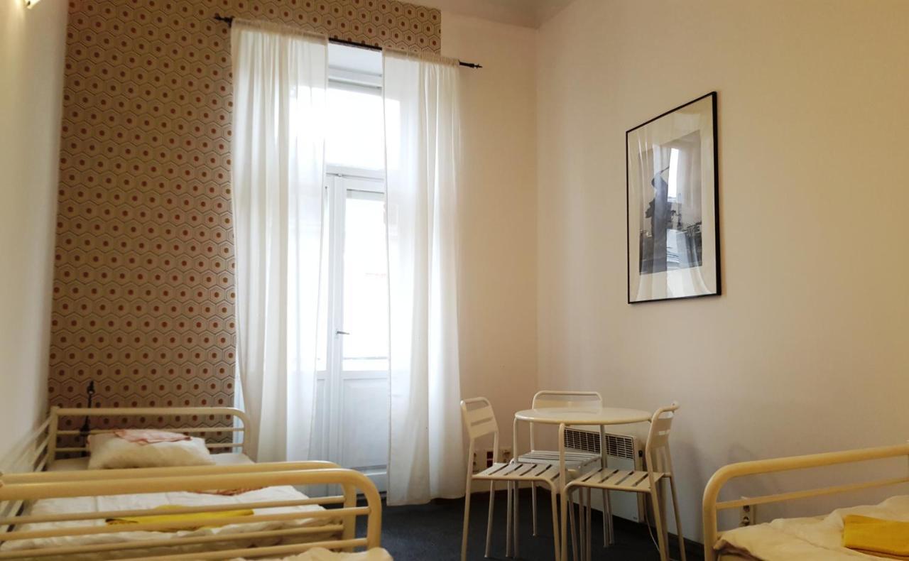 Hostel Witt Warschau Buitenkant foto